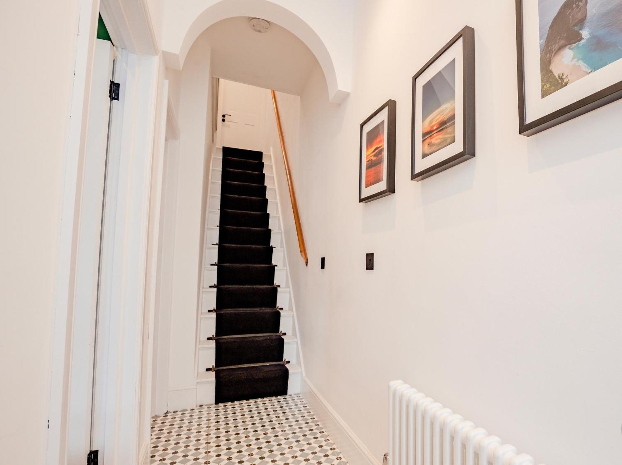 Exquisite Renovation In Location With Garden And Parking